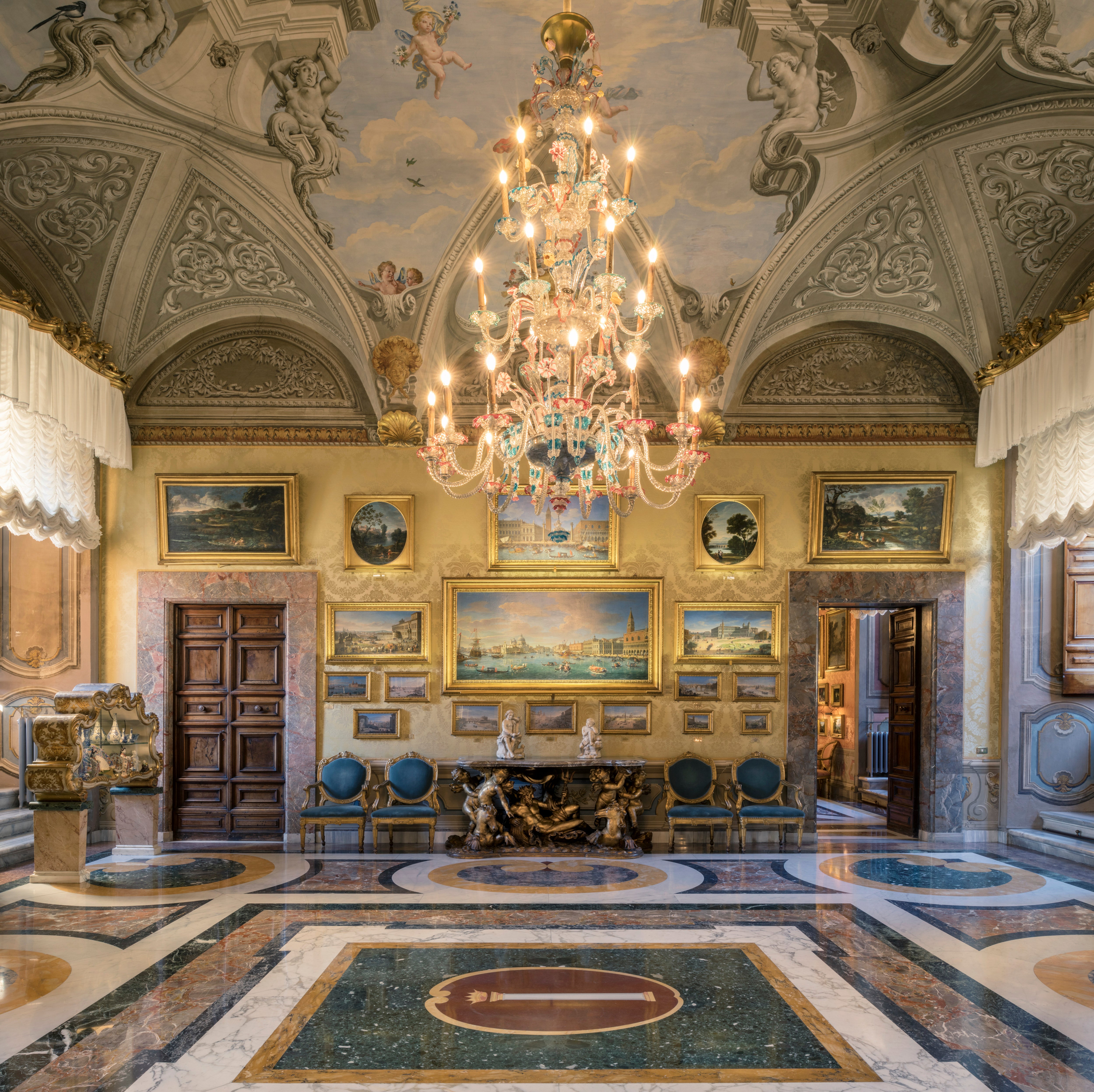 Room of Vanvitelli (Palazzo Colonna) Lorenzo Maccotta