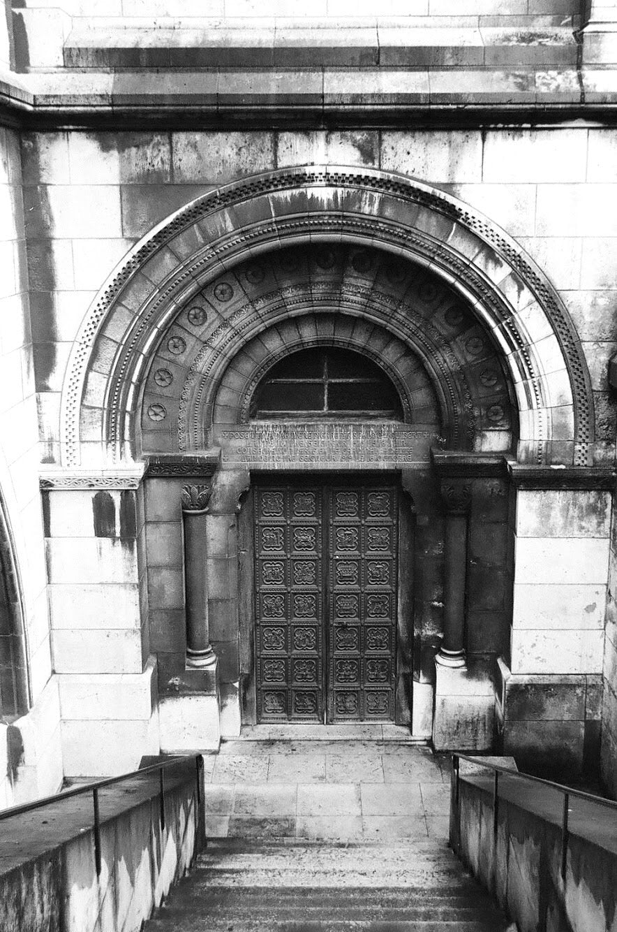 PhotoArt 'THE EDINBURGH GATEWAY' June McCall