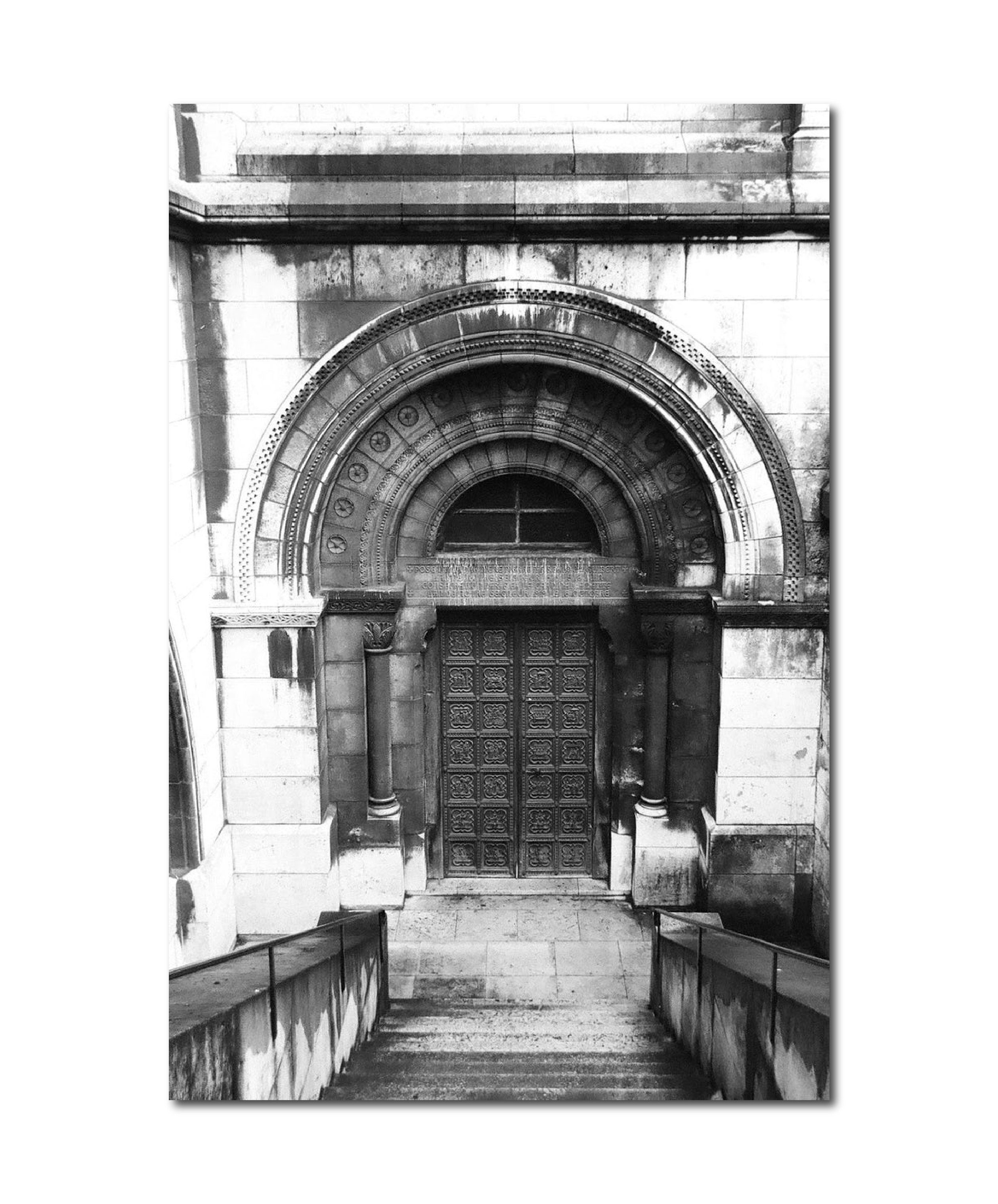 PhotoArt 'THE EDINBURGH GATEWAY' June McCall