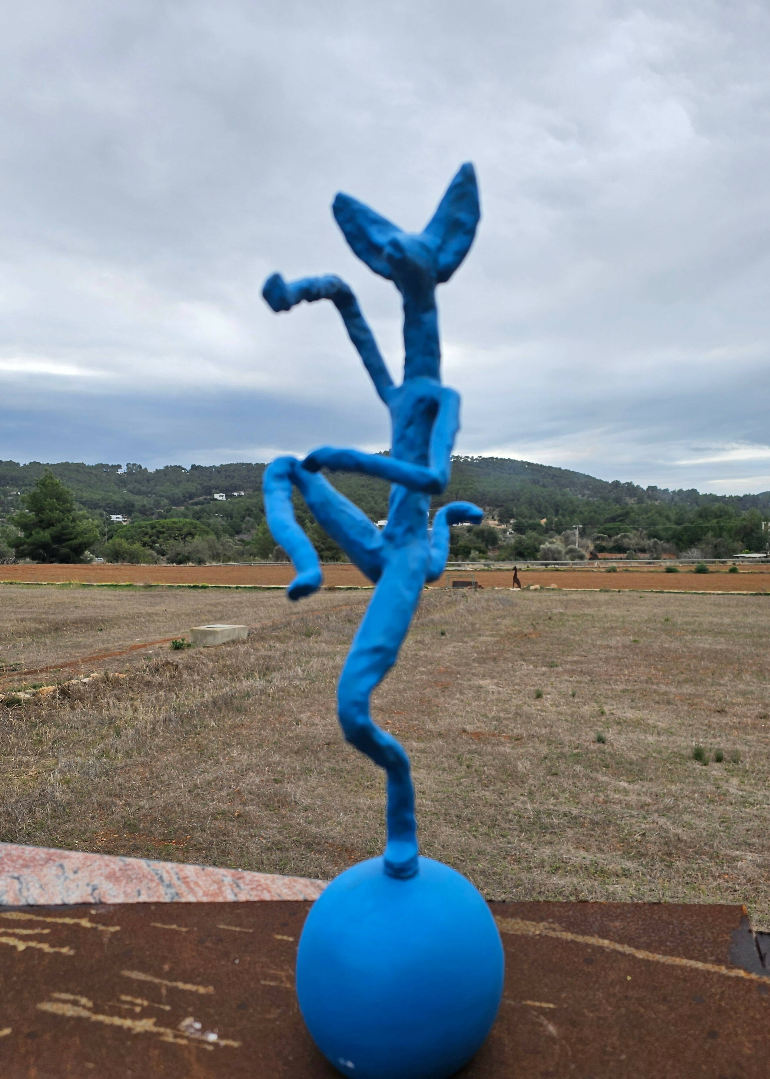 Sculpture 'BLUE' - Eco resin, Ibiza blue acrylic lacquer, ceramic ball Christopher Stone