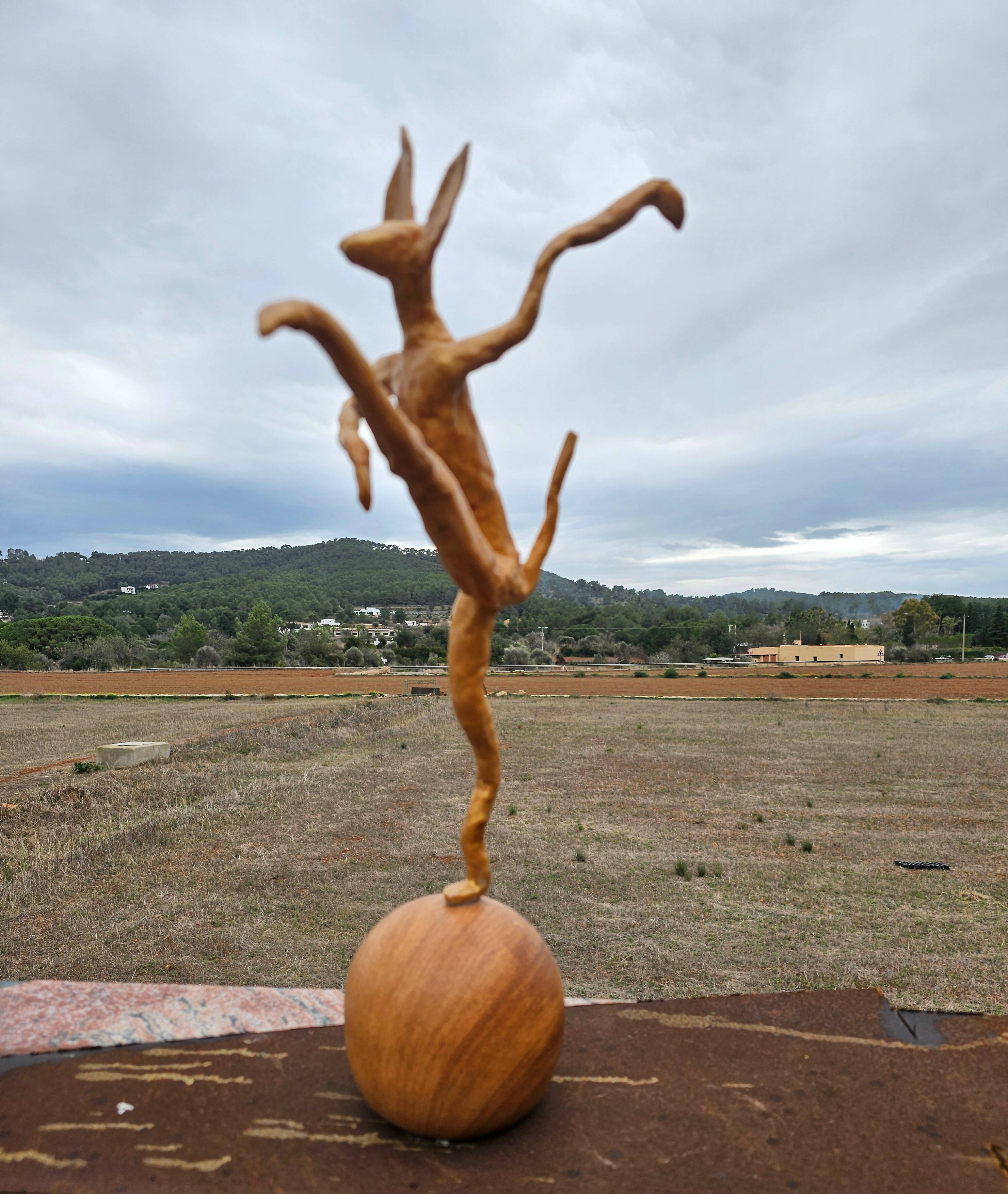 Sculpture 'FRED' - Eco resin, aluminum wire, ceramic ball Christopher Stone