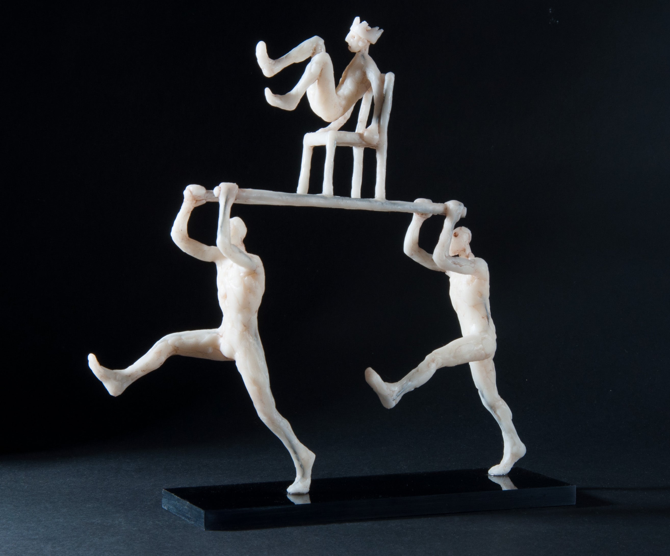 Sculpture 'KING CARRIERS' Holly Bennett