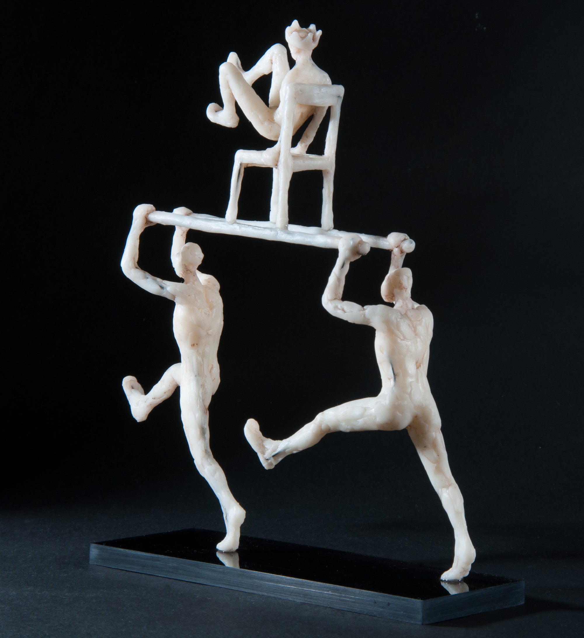 Sculpture 'KING CARRIERS' Holly Bennett