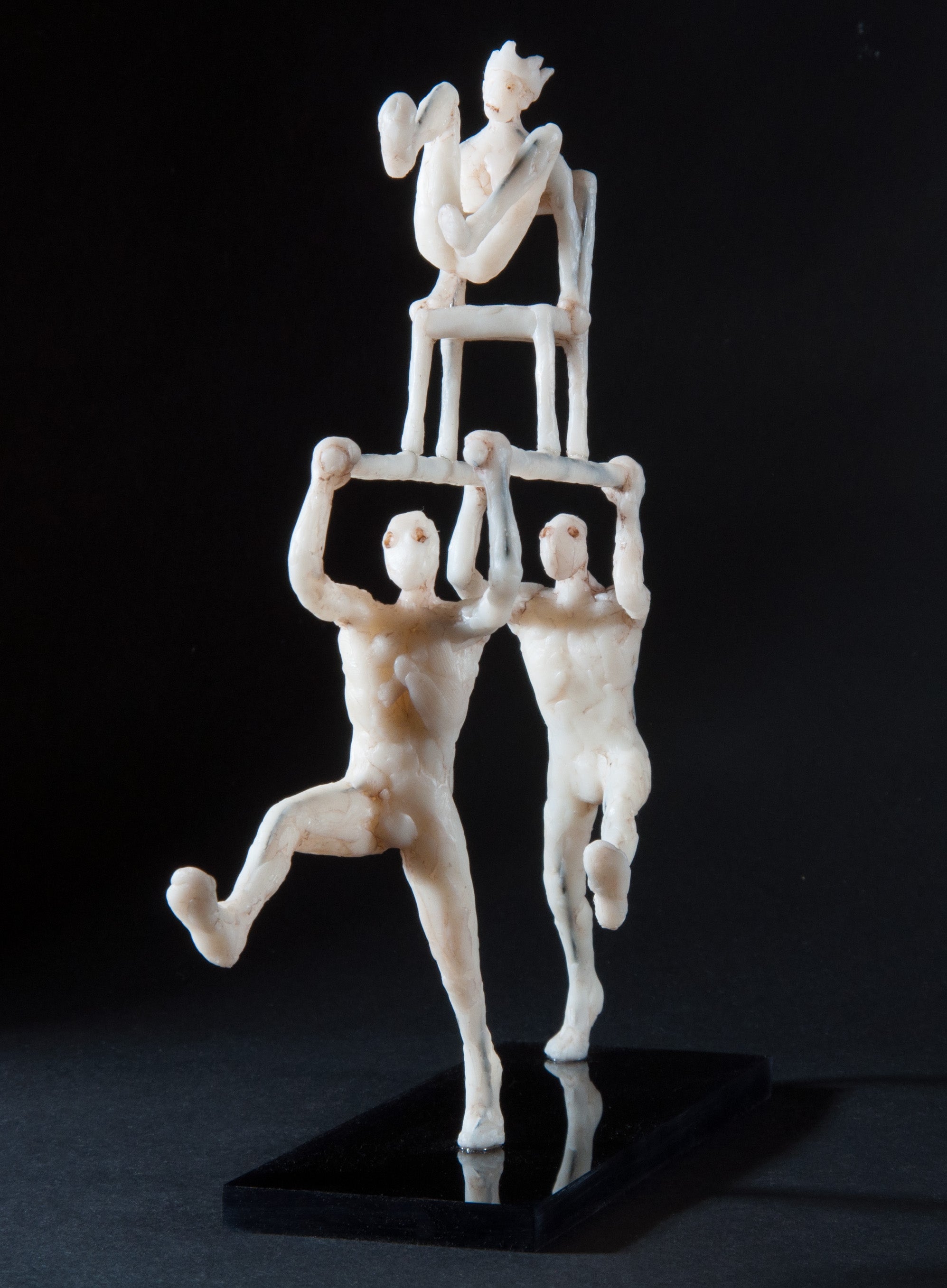 Sculpture 'KING CARRIERS' Holly Bennett