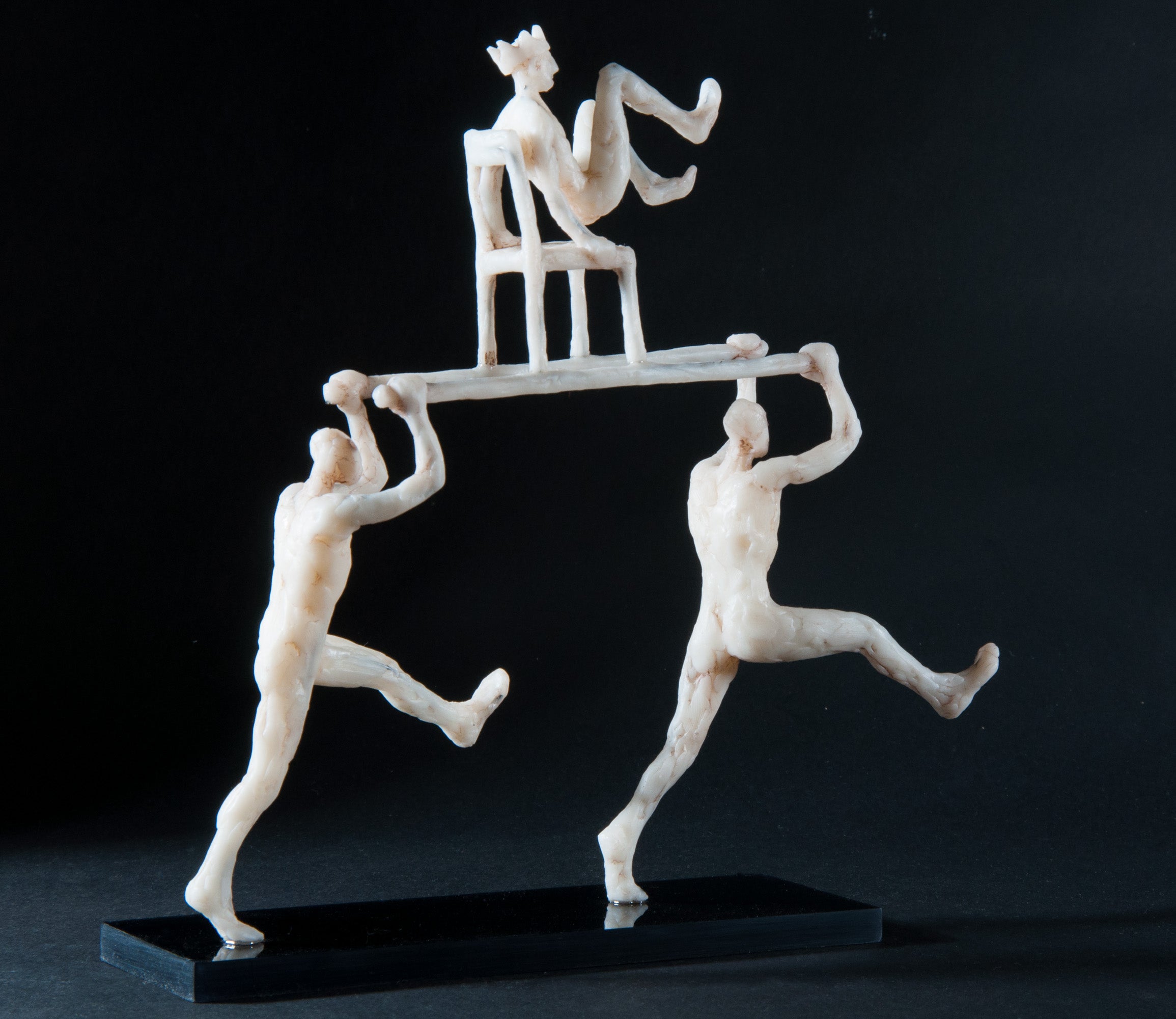 Sculpture 'KING CARRIERS' Holly Bennett