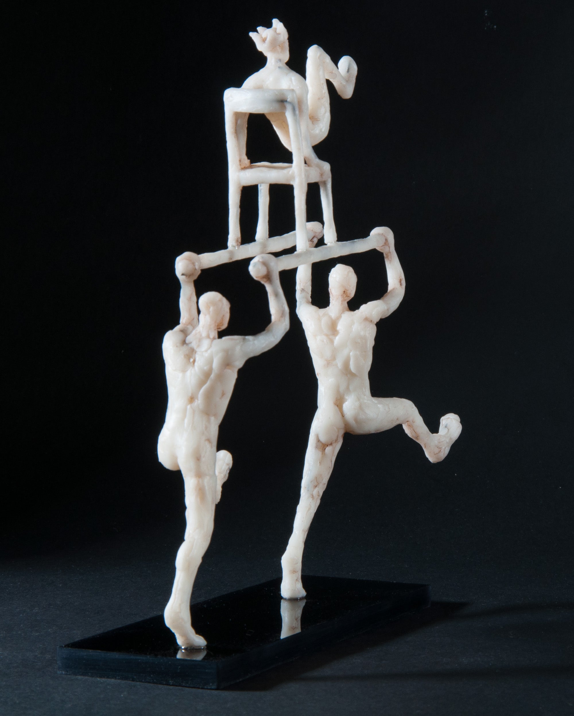 Sculpture 'KING CARRIERS' Holly Bennett