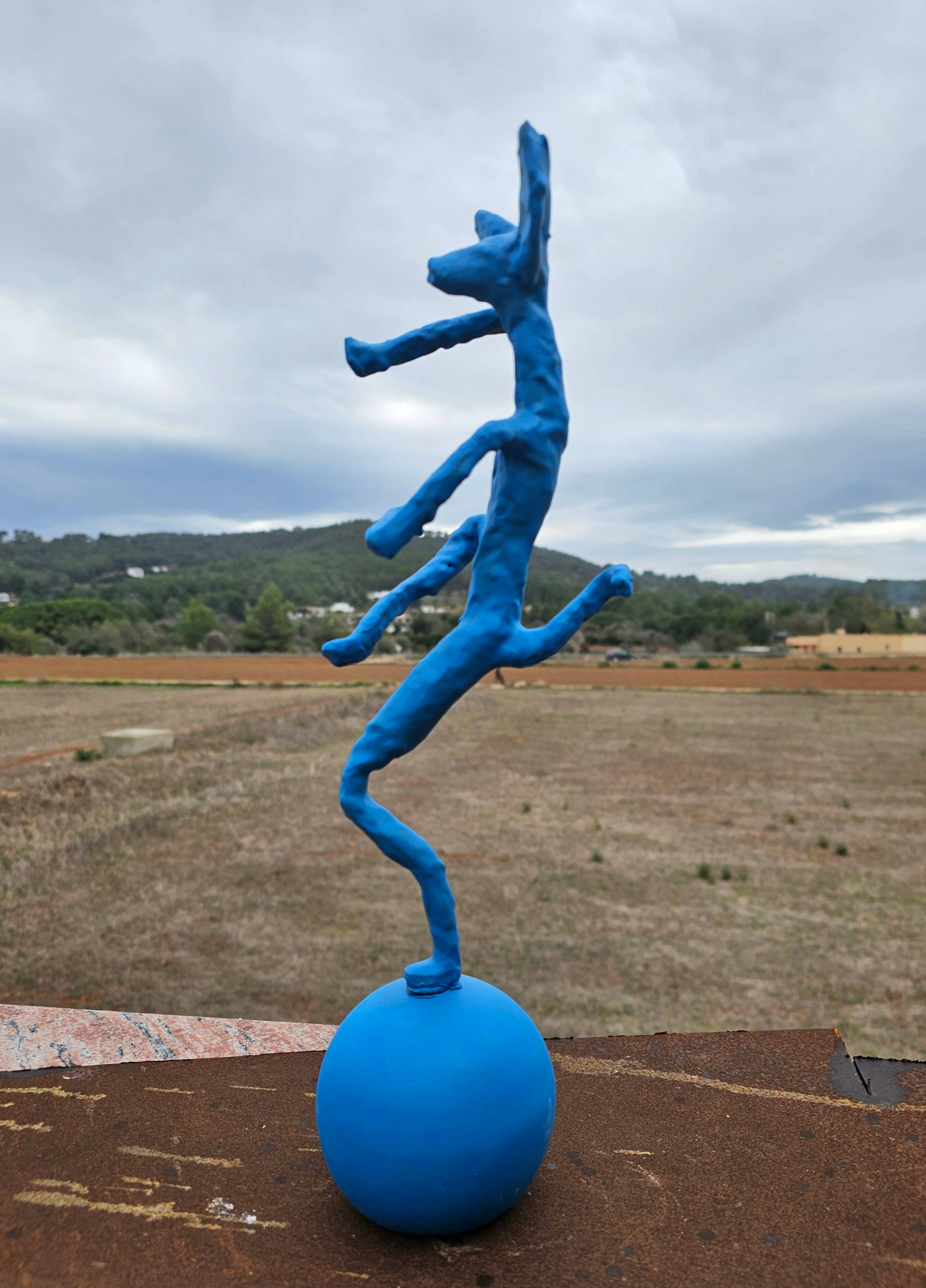 Sculpture 'BLUE' - Eco resin, Ibiza blue acrylic lacquer, ceramic ball Christopher Stone