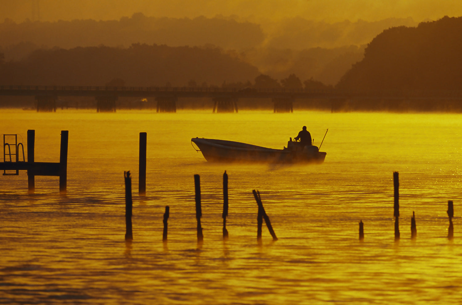 Photography waterman fishing for crabs of the Patuxent River, in Benedict, Maryland Peter Essick